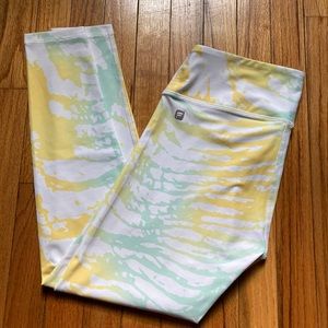 Fabletics 
Mid-Rise Powerlite 7/8 leggings